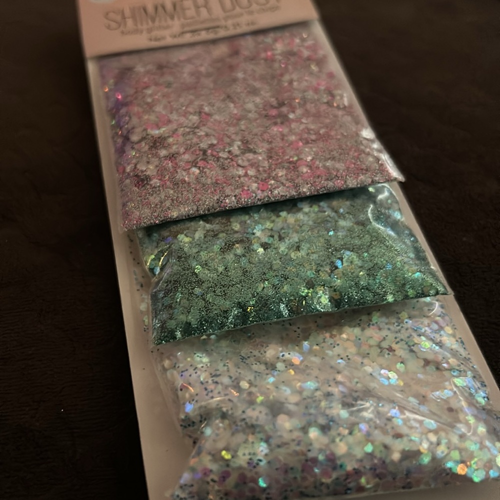 Claire's Shimmer Dust Body Glitter - Picture 2 of 3